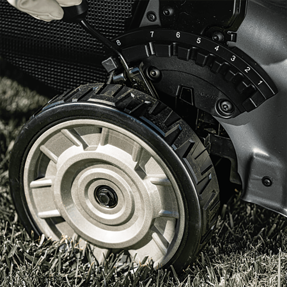 40V Max XGT Brushless 21" Self‑Propelled Commercial Lawn Mower Kit (8.0Ah) Alt 11 - Image