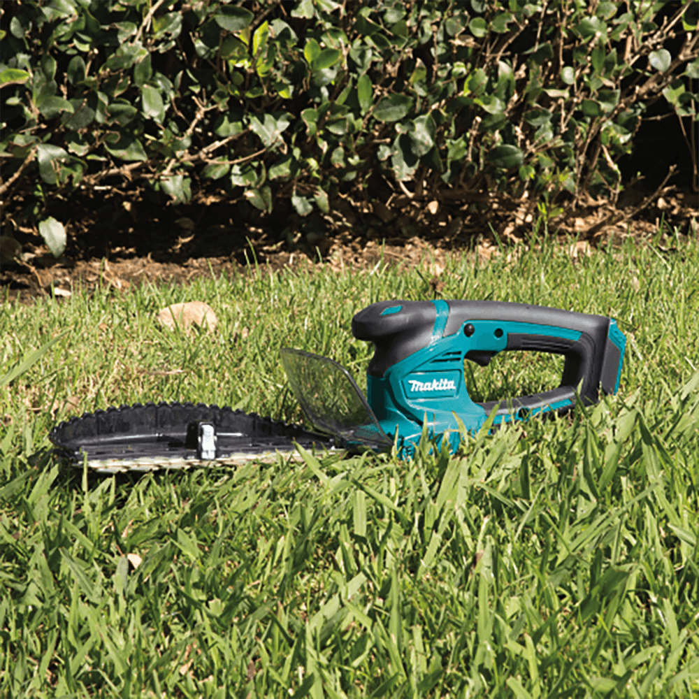 12V Max CXT Lithium‑Ion Cordless Hedge Trimmer, Tool Only Alt 4 - Image
