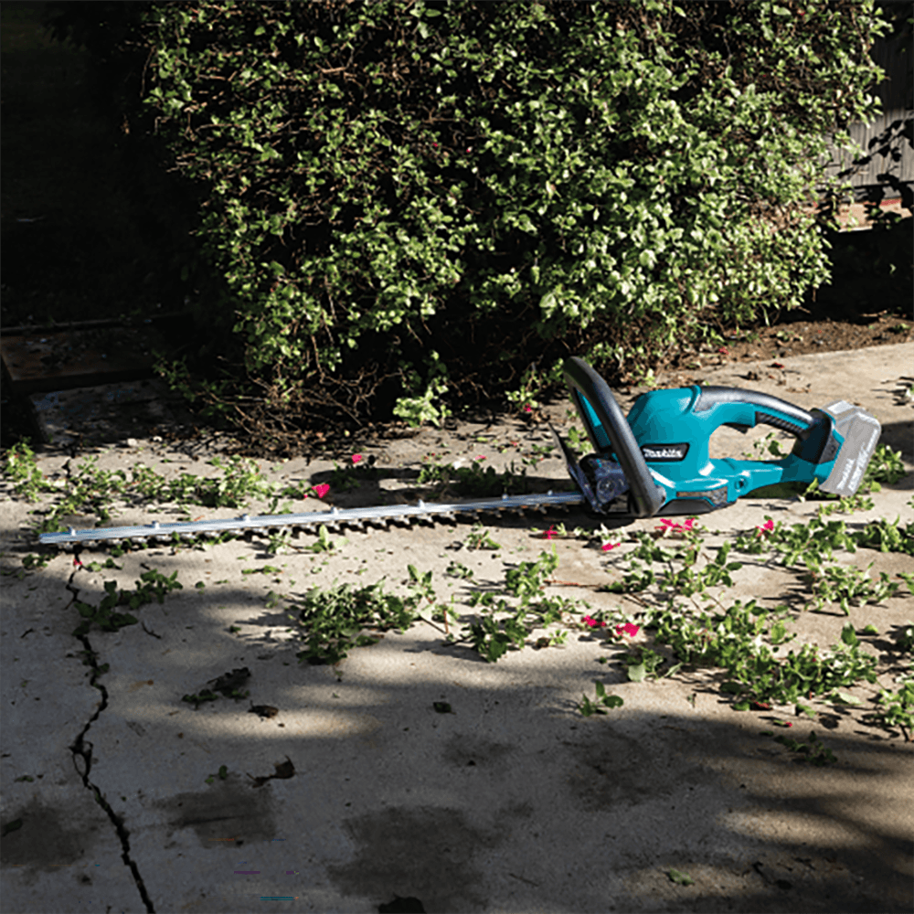 18V LXT Lithium‑Ion Cordless 24" Hedge Trimmer, Tool Only Alt 5 - Image