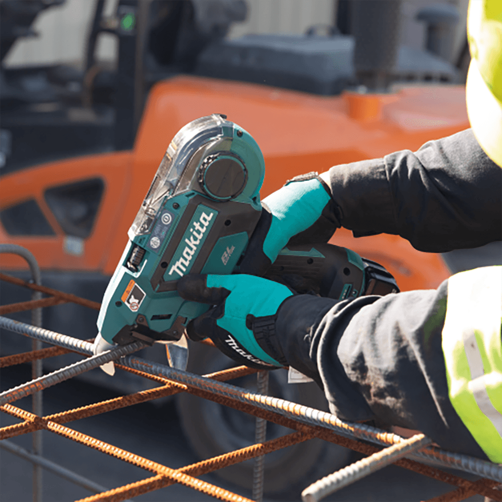 18V LXT Lithium‑Ion Brushless Cordless Deep Capacity Rebar Tying Tool Kit (5.0Ah) Alt 4 - Image