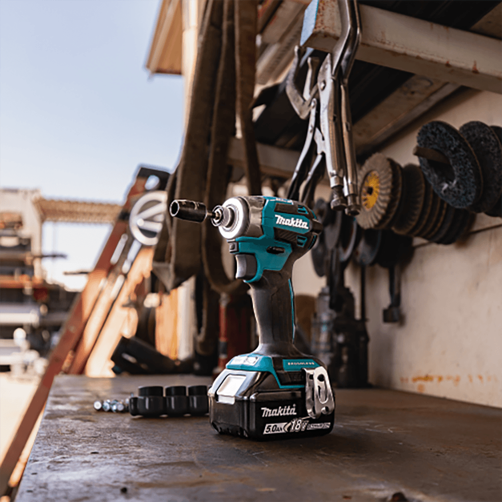 18V LXT Lithium‑Ion Brushless Cordless Combo Kit (5.0Ah) Alt 22 - Image