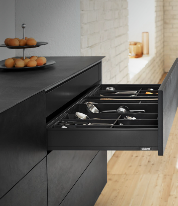 legrabox_cabinet_profile_lifestyle_showcase - Wurth Louis and Company legrabox_cabinet_profile_lifestyle_showcase